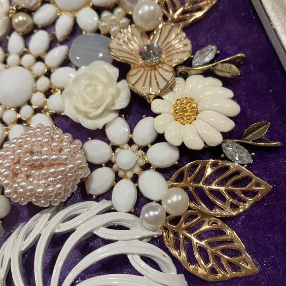 ORIGINAL JEWELRY ART COLLAGE. UNIQUE HANDMADE OOAK GIFT 💝 IDEA. IN CREAM/PURPLE - Picture 11 of 16